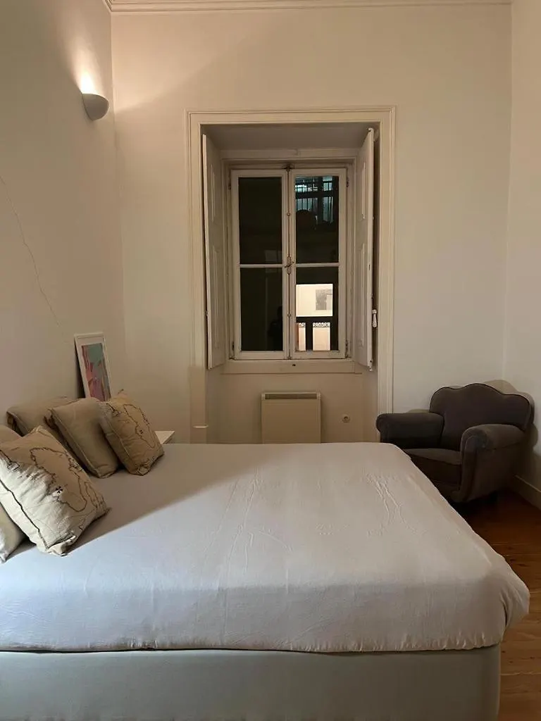Quarto No Chiado Centro De Lisboa Apartment 0*, Lisbon
