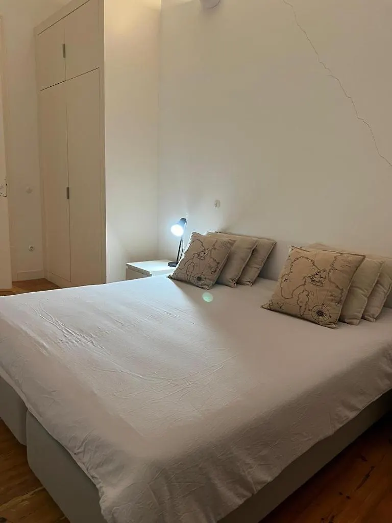 Quarto No Chiado Centro De Lisboa Apartman Portugália